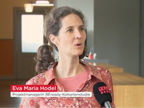 Eva Maria Hodel dans une interview avec TeleBärn